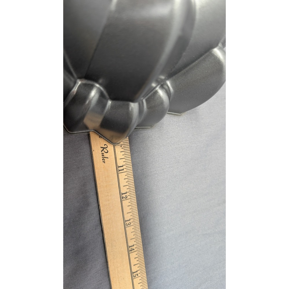Wilton Dimensions Cascade Bundt Pan 2105-0550 10 Cup Cast Aluminum Bakeware - Picture 8 of 8
